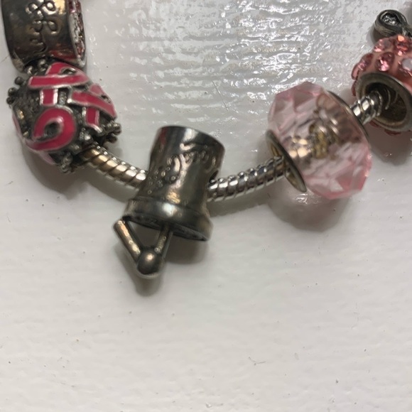 Chic Adjustable Charms Glass Beads Bracelet for Women in pink and silver - Picture 7 of 12